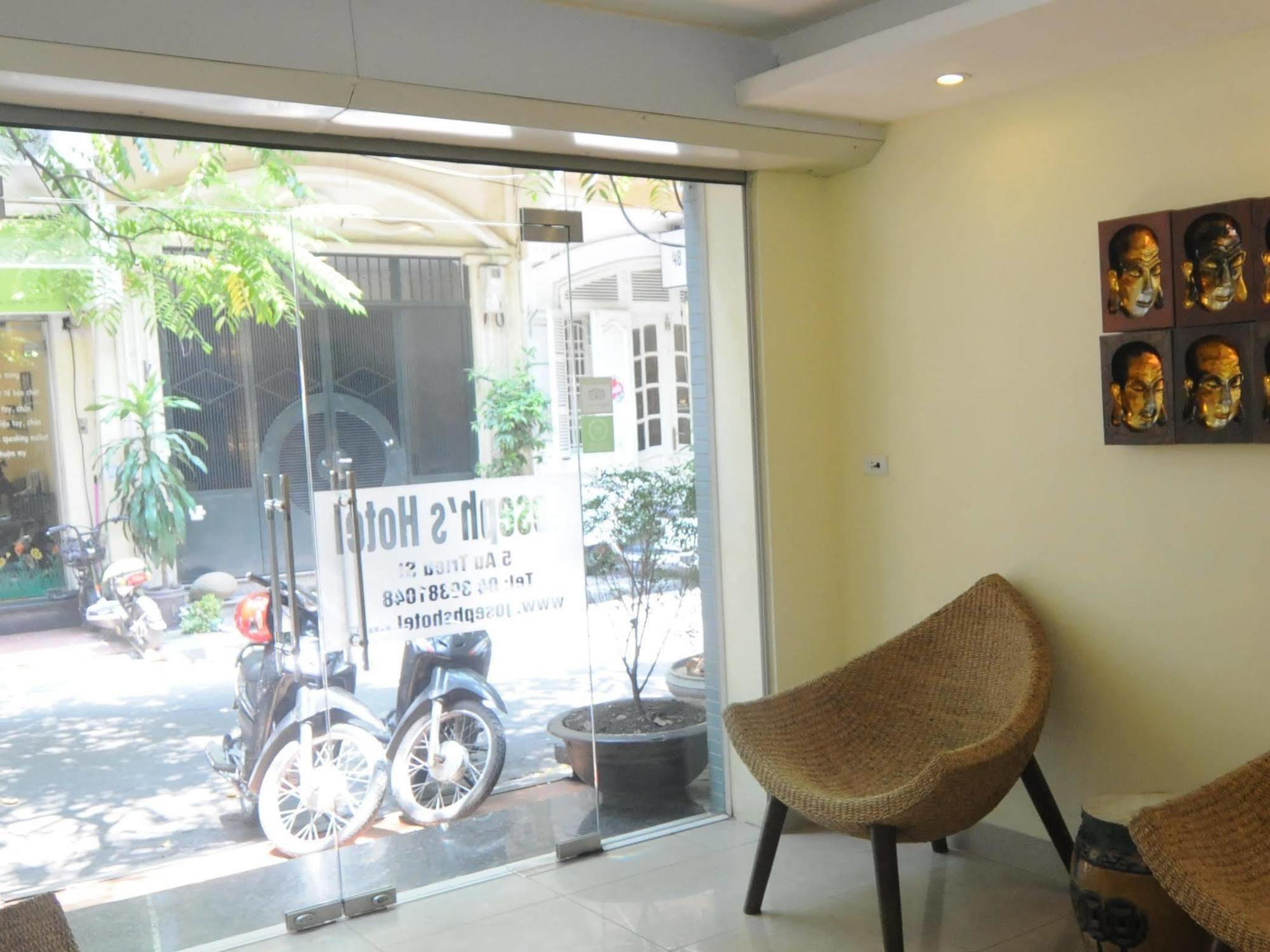 Khách sạn Iris Boutique